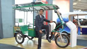 Lohia Auto showcases solar e-rickshaw Humrahi and electric three-wheeler Narain at EV Expo 2016