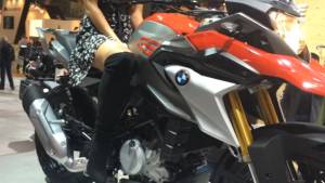 BMW G 310 GS first look from EICMA 2016 - Video