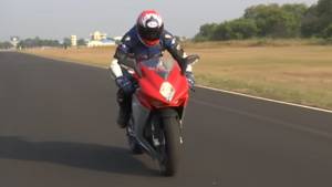 MV Agusta F3 first ride review in India - Video