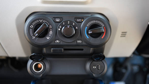 There's no climate control either on the Zeta variant. Instead, you get these comparatively boring manual controls