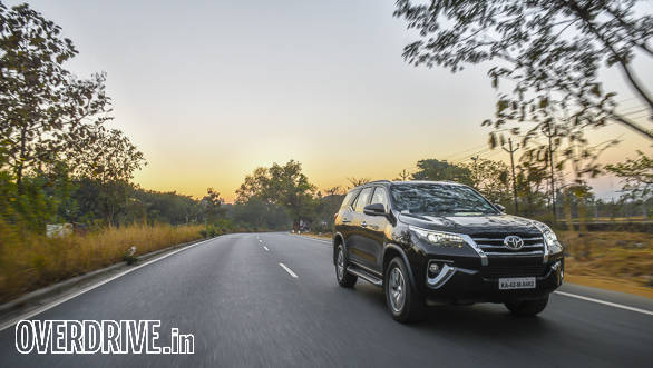 Toyota fortuner 2016-50 (2)