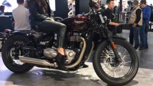 Triumph Bonneville Bobber first look from EICMA 2016 - Video