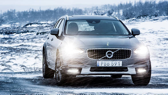 India-bound Volvo V90 Cross Country unveiled - Overdrive