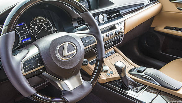 Lexus ES 300h (9)
