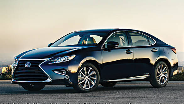 Lexus ES 300h (1)