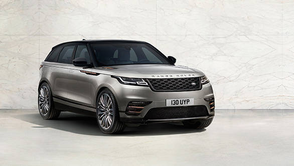 The headlights look like a sleeker version of those on the Range Rover Sport, while the large grille reminds us of the Range Rover Vogue