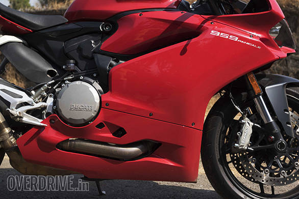 Thruxtor R and 959 Panigale (39)