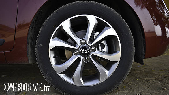 The 15-inch alloy wheels carry forward unchanged