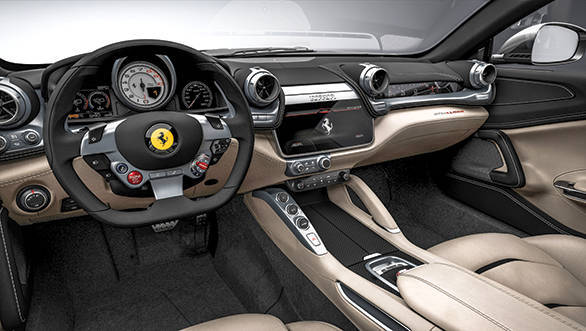 Ferrari GTC4Lusso (4)