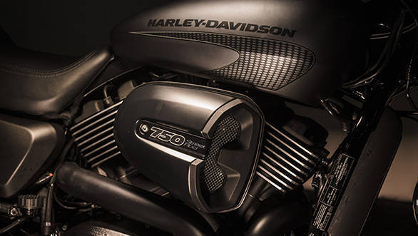 Harley Davidson Street Rod images (2)