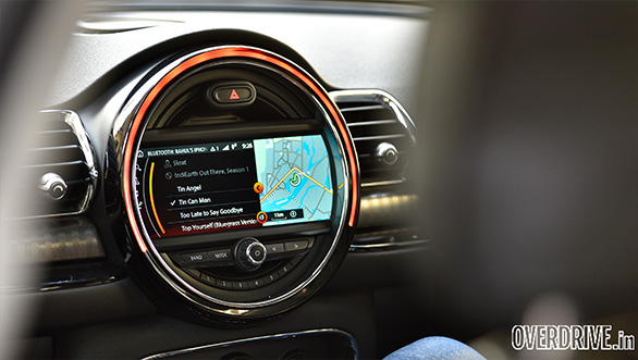 The optional touchscreen infotainment offers good graphics and a lot of information