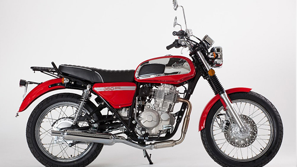 The red and chrome treatment on the Jawa 350 OHC is a tribute to the retro classic bike of the 70s