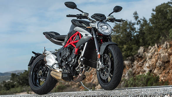 The 2017 MV Agusta Brutale 800 meets Euro IV and makes 110PS of peak power. Torque is up 25 per cent and MV says 80 per cent arrives before 4,000rpm