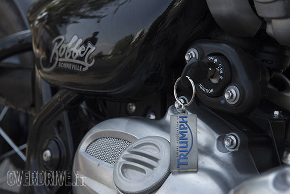 Triumph Bonneville Bobber detail - key