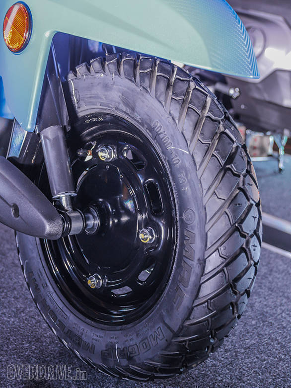 These Ceat tyres offer a block tread and HMSI says that these will offer better grip on patchy surfaces and will also be durable