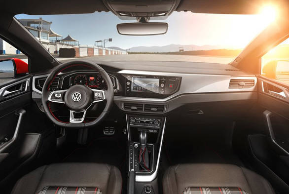 2017 VW Polo GTI (3)