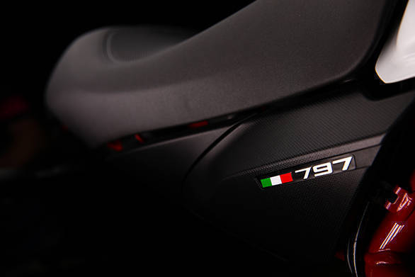 Ducati Monster 797 (21)