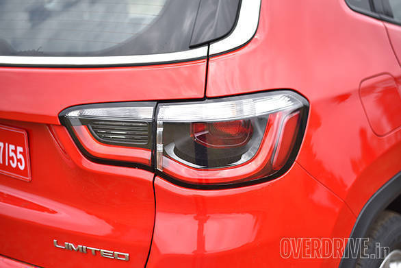The LED elements in the Jeep Compass's taillights create a good-looking profile at night