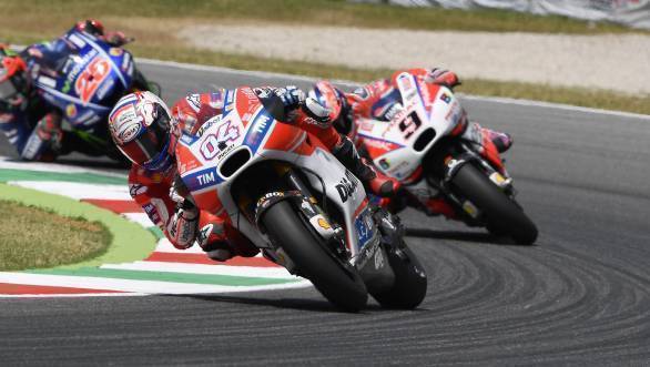 Here Dovi leads from Petrucci and Vinales