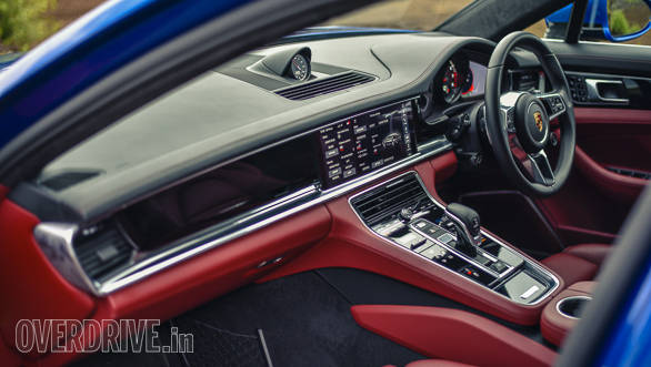 The interior of the 2017 Porsche Panamera Turbo is no less beautiful!