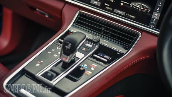 2017 Porsche Panamera Turbo gets a pressure sensitive touch panel which works like Apple's 3D Touch
