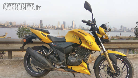 TVS Apache RTR 200 4V Long Term(4)