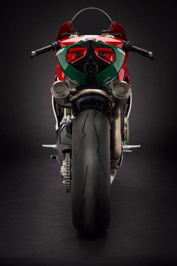 The green tail section of the 2017 Ducati 1299 Panigale R Final Edition looks distinct