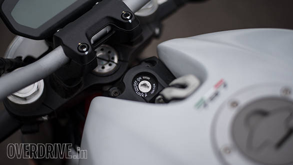 2017 Ducati Monster 797 key detail