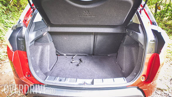 The boot space is 350 litres and can be increased to 690 litres with the help of the 60:40 split rear seats