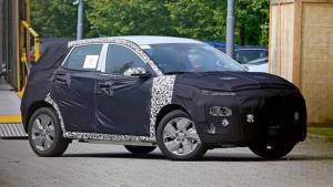 Electric Hyundai Kona crossover spied testing, claims a 390km range on single charge
