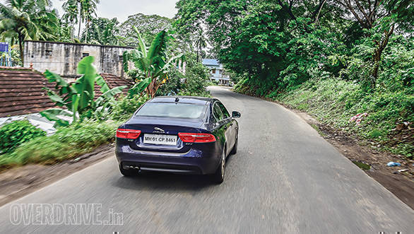 Jaguar_XE_20D_Travelogue4