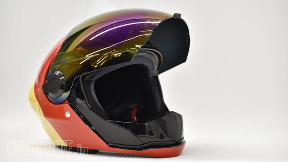 Steelbird Air SBA-2 Full Face Motorcycle Helmet Safe Stylish Black Silver S2u