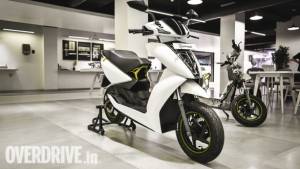Ather Energy commences deliveries of the Ather 450 electric scooter