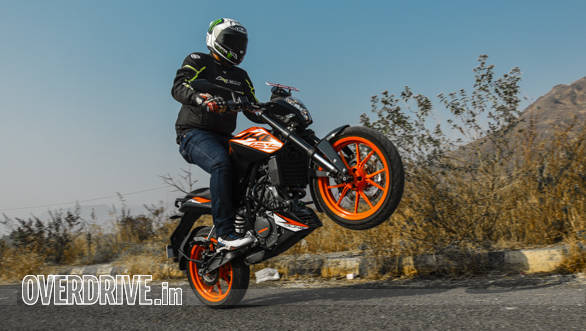 ktm 125 duke on road price