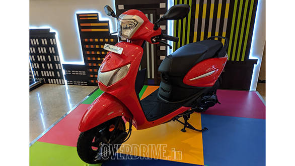 pleasure price scooty