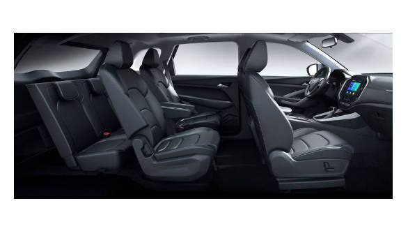 Baojun 530 (MG Hector) six-seater interior