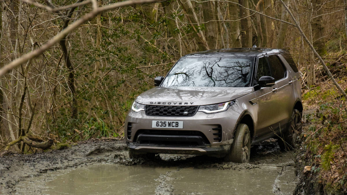 2021 Land Rover Discovery facelift off road