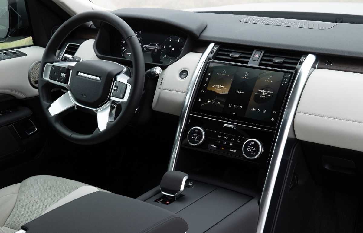 2021 Land Rover Discovery facelift interior touchscreen
