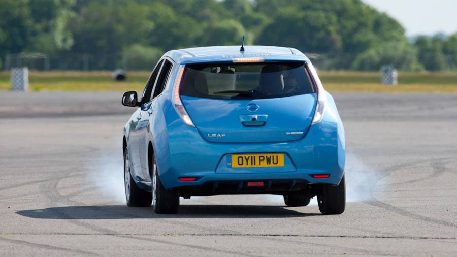 Electric vehicles - why they don't have a gearbox and how it's possible to go as fast backwards, as forward