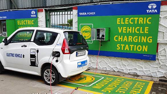 Electric vehicles - why they give better mileage or power efficiency in the city, than on the highway