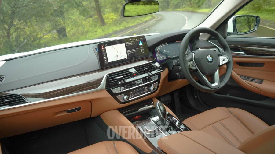 2021 BMW 5 Series facelift interior dashboard