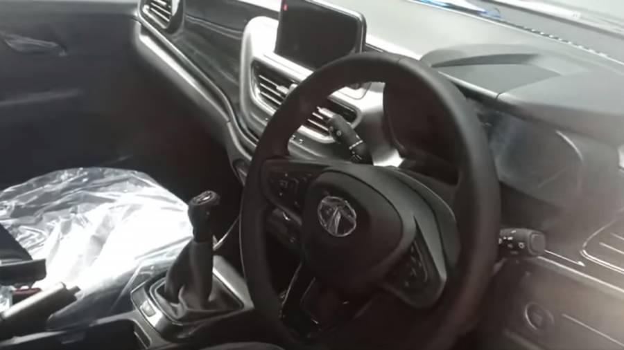 Tata Altroz Dark Edition interior