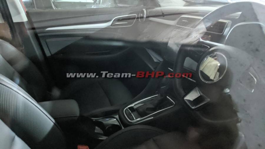 2021 mg astor interior spy image