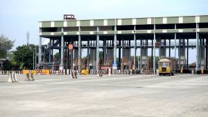 HC requests NHAI replies to complaints against the collection of double toll from vehicles lacking FASTags.