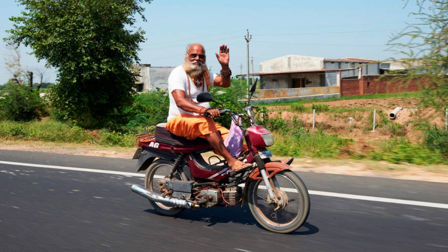 Indian Highways  The common and strange sights