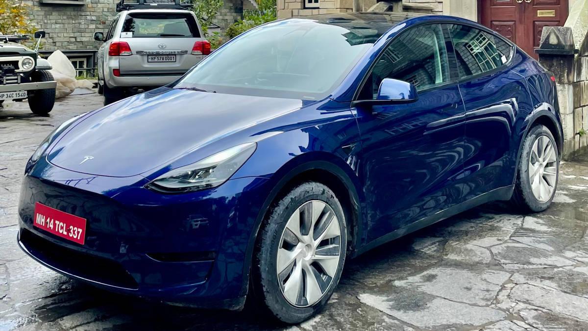 Tesla Model Y spied testing in India at OVERDRIVE charging station, launch  in 2022? - Overdrive