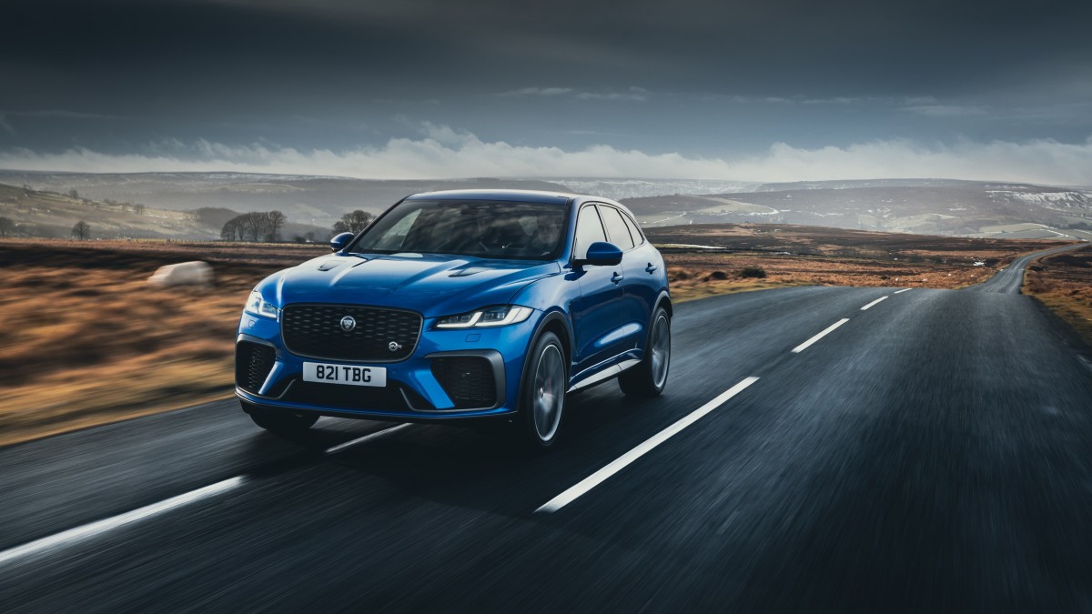 Jaguar commence the deliveries of the new F-Pace SVR, prices start at Rs 1.51 crore