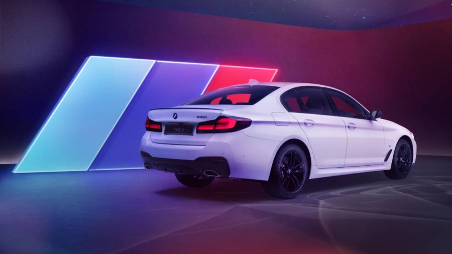 2021 BMW M SPort Carbon Edition exterior rear
