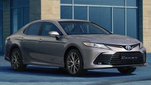 2022 Toyota Camry Hybrid facelift launched at Rs 41.7 lakh