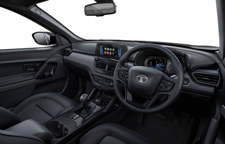 2022 tata safri dark edition interior